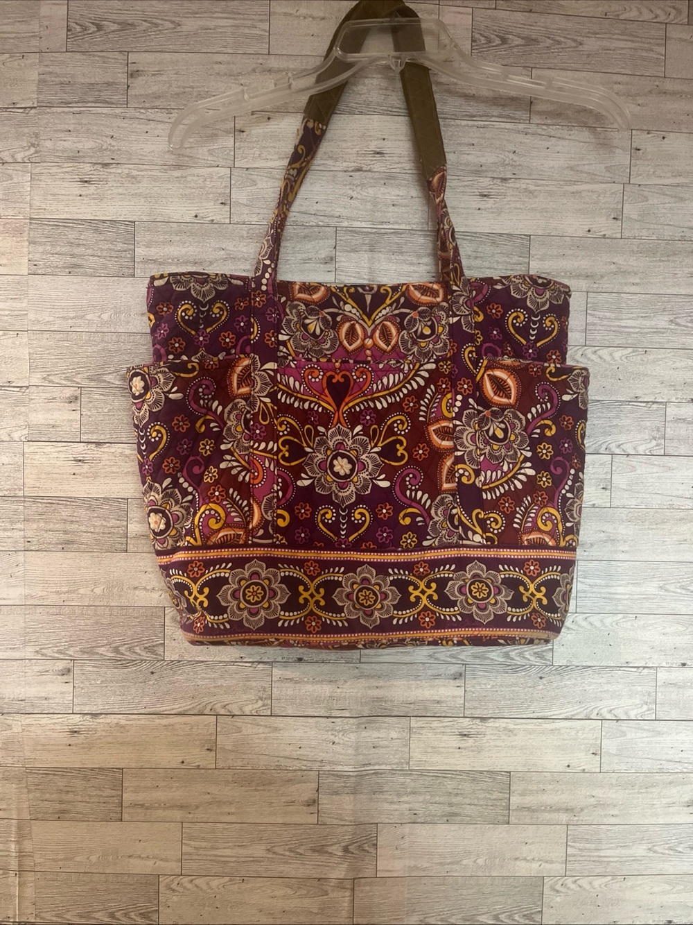 Vera Bradley plate Paisley weekender tote